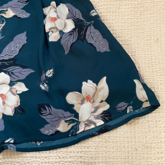 ASTR Teal Floral Romper - Picture 2 of 7